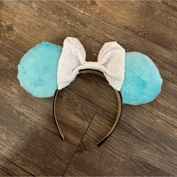 Handmade Blue and White Mouse Ears - Picture 1 of 3
